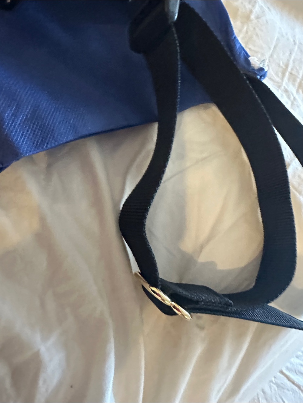 Dooney & Bourke Black Pebbled Crossbody BELT  Bag with White Topstitch belt bag - Picture 8 of 13